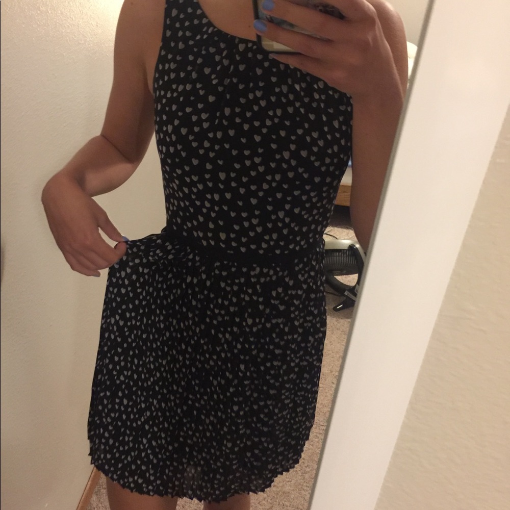 Black dress with tan mini hearts